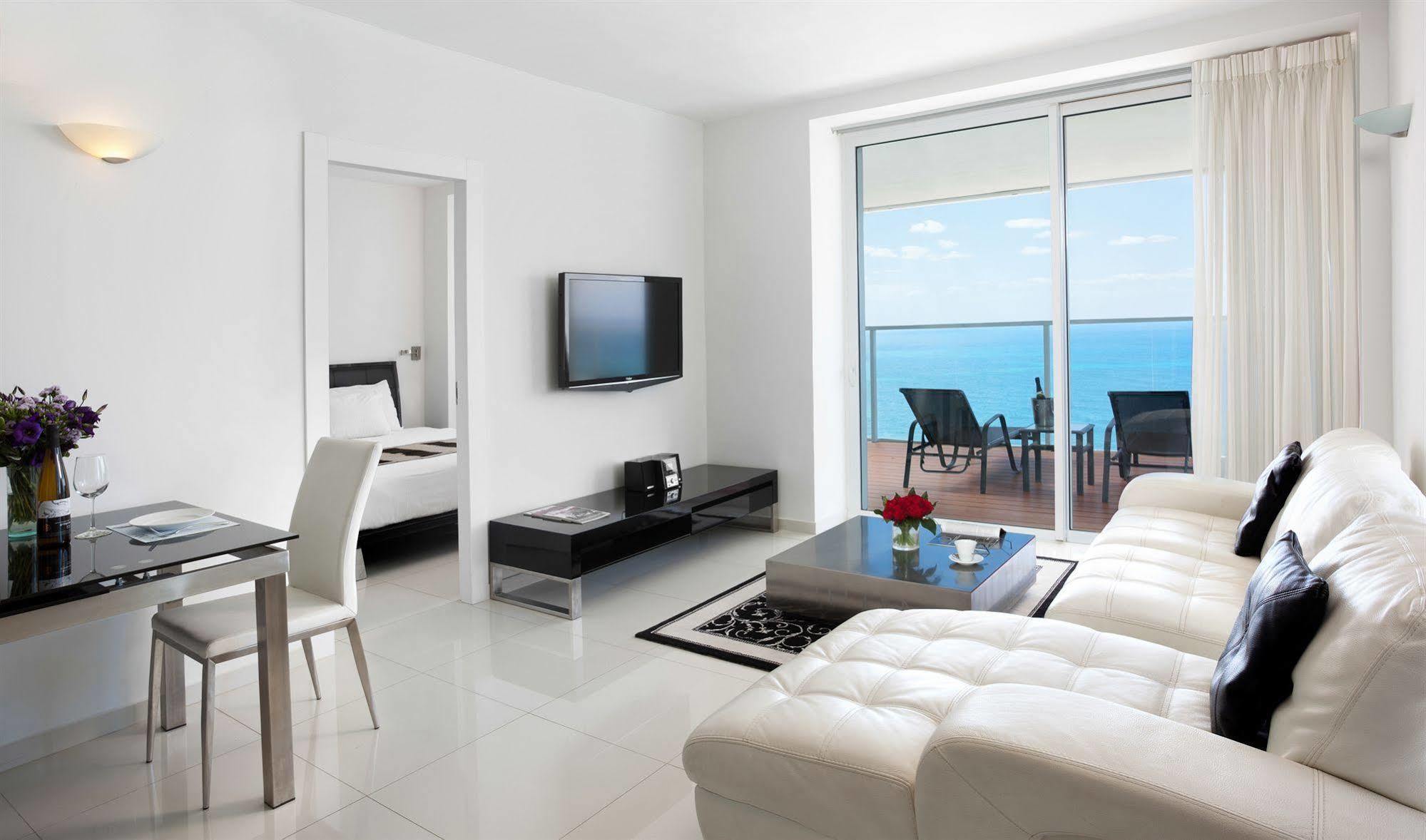 Island Luxurious Suites Hotel And Spa Нетанья Екстер'єр фото